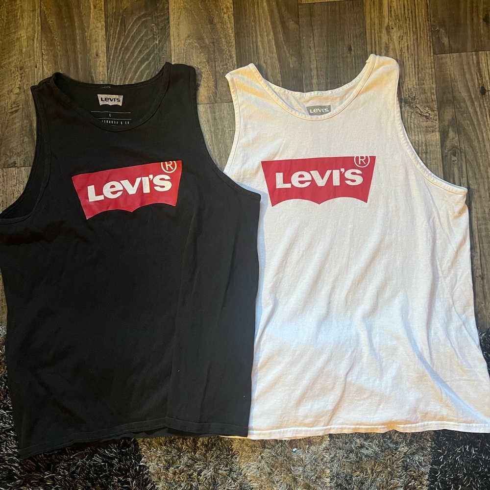 Men’s Levi’s tank tops